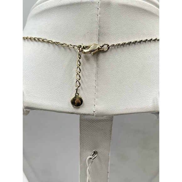 J. Crew White Pearl Center Cluster Bib Bridal Wedding Classic Dangle Necklace - Picture 12 of 13